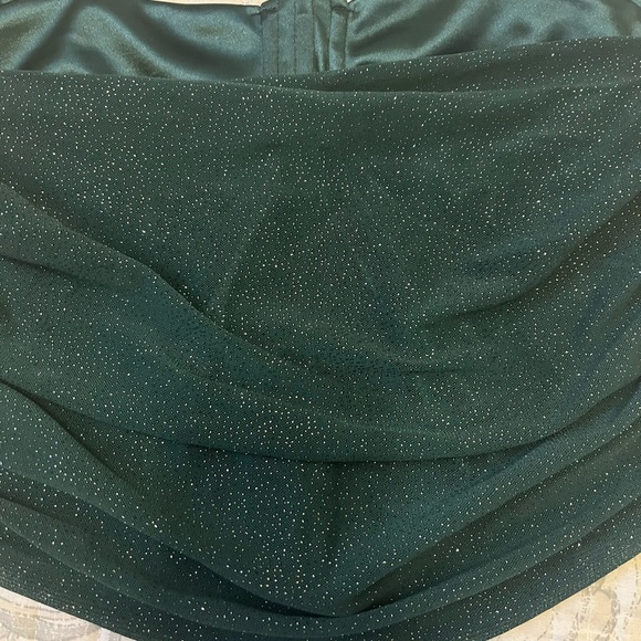 Satin and Sparkly green crop top - Picture 4 of 4